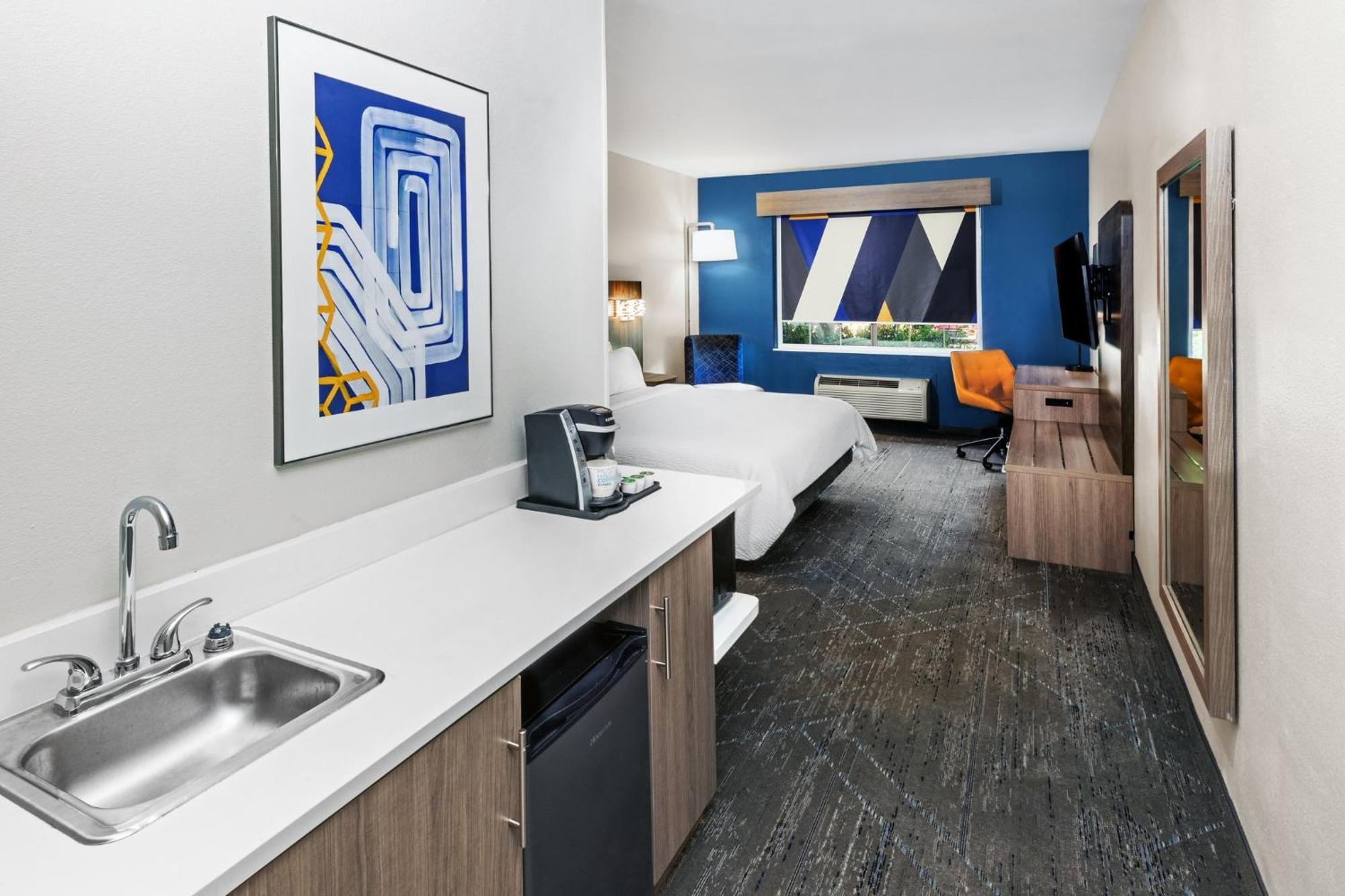 Hotel Express & - Traffic Star By Ihg 2*