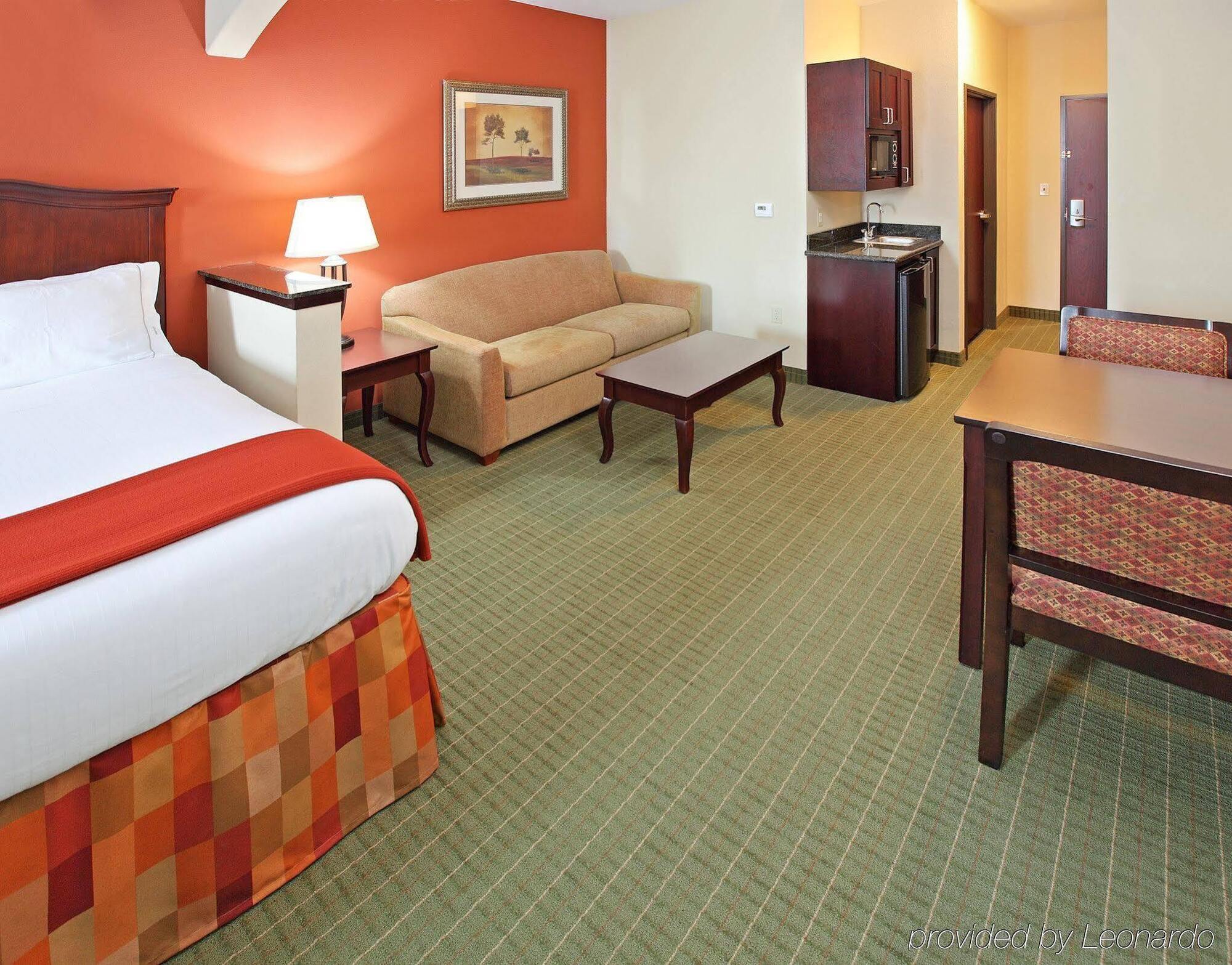 Hotel Express & - Traffic Star By Ihg 2*